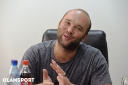 Ruslan Nuriddinov o'zi ko'targan Moskvich va futbolchilarimiz haqida gapirib berdi
(to'liq intervyu)