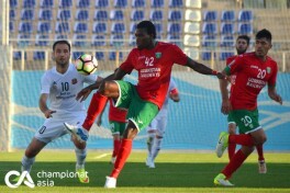 Lokomotiv himoyachisi Muhammad Kone Metallurg bilan o'yinni o'tkazib yuboradi