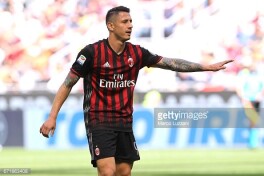 "Milan" faqat sotib olishni emas, sotishni ham biladi