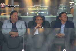 Manchini va Sarsaniya “Spartak” - “Krasnodar” bahsini tribunada tomosha qildi