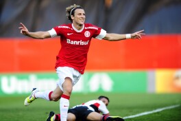 Diego Forlan Yaponiya klubiga o'tishi mumkin