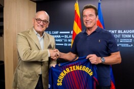 Shvarcenegger “Barselona” muzeyiga tashrif buyurdi
