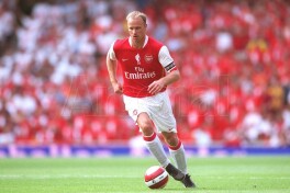 Dennis Bergkamp: "Arsenal"ga qaytishni istardim"