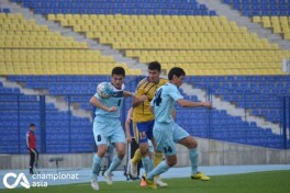 "Metallurg" futbolchisi "Navbahor"da