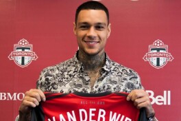 “Toronto” Van der Vil bilan shartnoma tuzdi