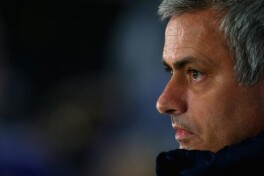 Gullit: "Mourinyo bu mavsum nimadir yutishi shart"