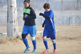 Ayollar futboli. "Neftchi" mashg'ulotlardan videoreportaj