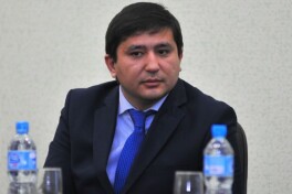 Omon G'ofurov OFKning klublarni licenziyadan o'tkazish bo'yicha seminarida ishtirok etmoqda