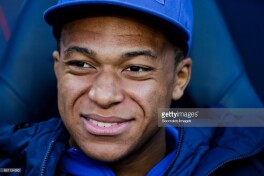 Bubnov - Mbappe haqida: "Ronaldu ham, Pele ham shu yoshida bunday o'yin ko'rsata olmagan"