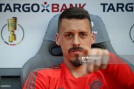 "Bavariya" futbolchisining Germaniyaga yozgan ta’sirli maktubi