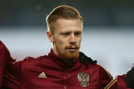 "Анжи" "Зенит" футболчисини ижарага олди