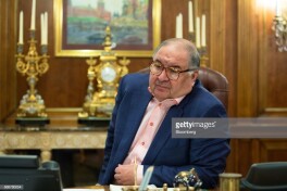 Alisher Usmonov "Arsenal"dagi akciyalarini sotib yubordi