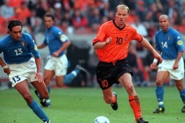 Afsonalar. Gollandiya yulduzi - Dennis Bergkamp