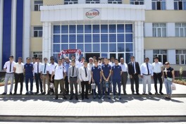 “Nasaf” futbolchilari Qarshi muhandislik-iqtisodiyot instituti talabalari bilan uchrashuv o'tkazdi