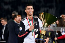 Tim Kexill Ronalduni "Oltin to'p" uchun asosiy nomzod deb atadi