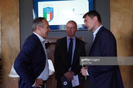 Ruyning agenti Maldini bilan uchrashadi. Sababini bilasizmi?
