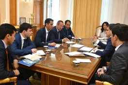 Равшан Эрматов ОФК вакилларини қабул қилди
