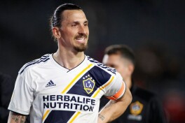 Ibragimovichning zarbasidan so'ng, futbolchining yuz suyagi sindi