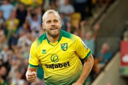 Pukki Klinsman hamda Ravanellining, Abraham esa Kostaning natijasini takrorladi
