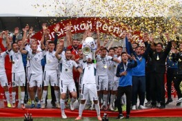 Azamat Abdullaev "Neftchi" bilan Qirg'iziston Kubogi sohibiga aylandi