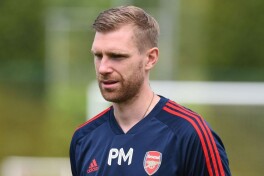 "Arsenal"ning sobiq sardori Yungbergning yordamchisiga aylandi