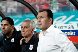 Вильмотс Эрон терма жамоасидан кетди