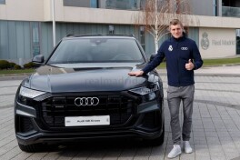 "Real" o'yinchilari "Audi"dan yangi mashinalarni qabul qilib olishdi