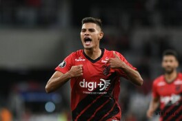 "Lion" "Atletiko" transfer qilmoqchi bo'lgan o'yinchini ilib ketdi