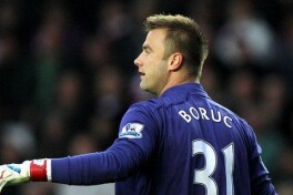 "Sautgempton" Artur Borucni ijaraga berdi