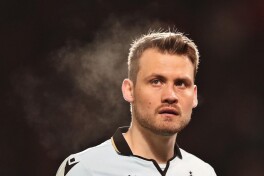 Simon Minole: “Chempionlikni maydonda nishonlashni xohlardim”
