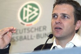 Oliver Birxoff: "Filmni kuting"