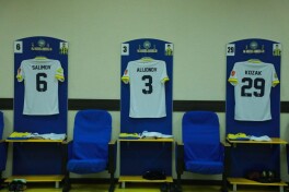 "Paxtakor" stadioni Toshkent derbisiga tayyor, kiyinish xonasidan suratlar