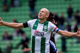 Robben futbolga qaytganidan so'ng ilk golini urdi