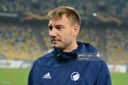 Бендтнер: "Ўтмишга қайтиб, бошимга болға билан урган бўлардим"