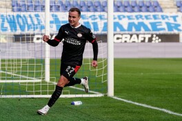 Niderlandiya chempionati. "Zvolle" - "PSV" 0:3, Mario Gyotce debyut golini urdi