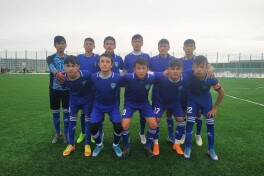 Bolalar futboli. Qashqadaryoliklar kumush medallariga ega bo'lishdi