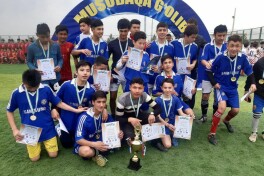 Farg'onada o'smirlar o'rtasida "Navro'z kubogi" futbol musobaqasi bo'lib o'tdi