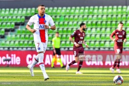 Mbappe safdan chiqdi