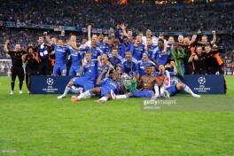 Faqatgina Di Matteo "Chelsi" bilan YCHLda g'olib bo'lgan. Murabbiyning keyingi taqdiri nima bo'ldi?