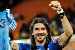 36 marta jamoasini o'zgartirgan futbolchi faoliyatini yakunladi