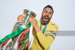 Евро-2020 ғолиби "Атлетико"га иккинчи дарвозабон сифатида ўтиши мумкин