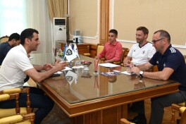 O'FA angliyalik mutaxassislar bilan futbol mahorat maktablari faoliyatiga oid uchrashuv o'tkazdi
