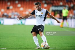 "Valensiya" futbolchisi "Barselona"ga o'tishi mumkin