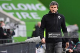 Van Bommel "Volfsburg" murabbiyligidan ketdi