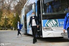O'zbekiston va Saudiya Arabistoni futbolchilari stadionga yetib keldi