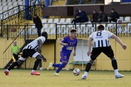 Skautlar "Nasaf"ning uch futbolchisini kuzatishmoqda