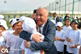 "Сўғдиёна" футбол мактаби, бунёд этилаётган академия ва Жиззах ОЗКга ташрифдан ГАЛЕРЕЯ
