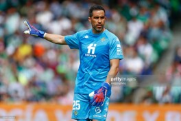 Bravo "Betis" bilan bitimni uzaytirdi
