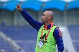 Tarbiyachilikdan chiqqan, maktab o'quvchilari bilan Superliga klubini mag'lub etgan murabbiy bilan intervyu 