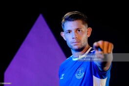 Angliya terma jamoasi sobiq himoyachisi "Everton" a'zosiga aylandi